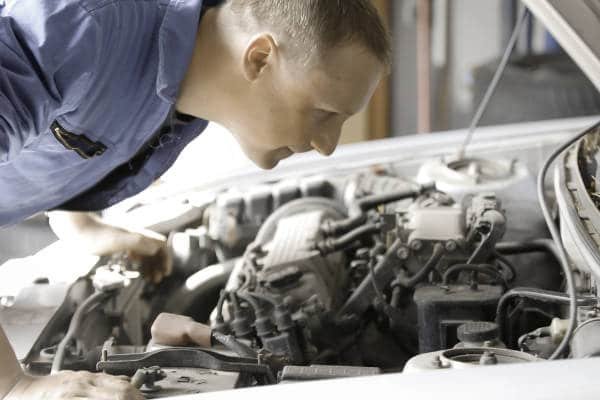 Auto met kapotte motor verkopen